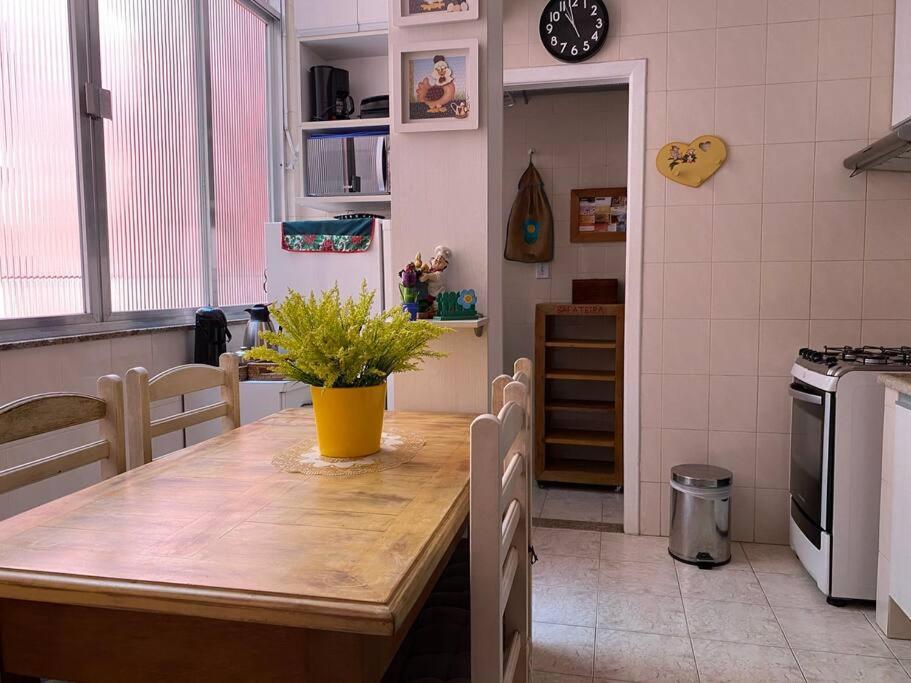 Charmoso Apartamento Na Av. Atlantica, Copacabana ريو دي جانيرو المظهر الخارجي الصورة