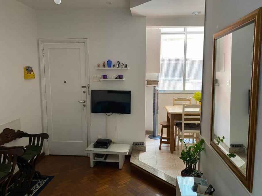 Charmoso Apartamento Na Av. Atlantica, Copacabana ريو دي جانيرو المظهر الخارجي الصورة